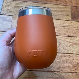 Yeti 10 oz wine tumbler